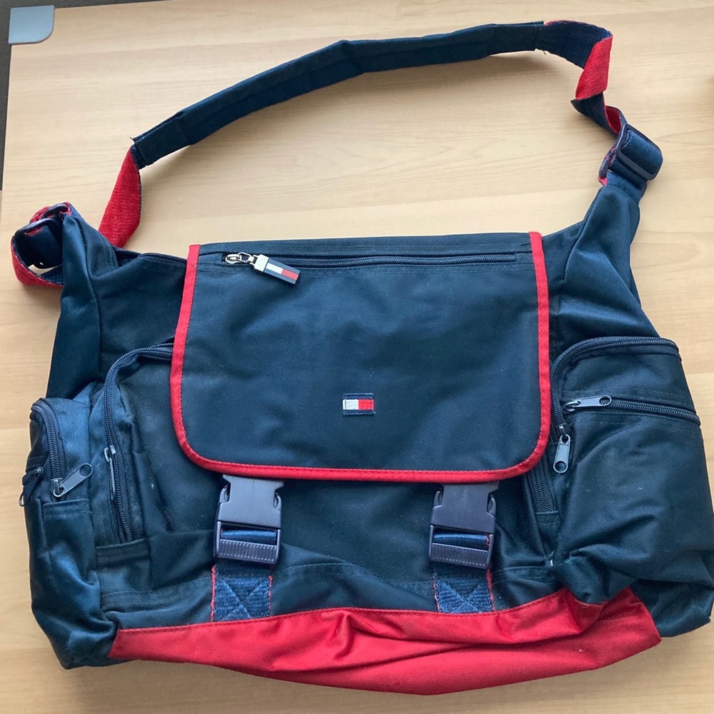 Tommy Hilfiger bag